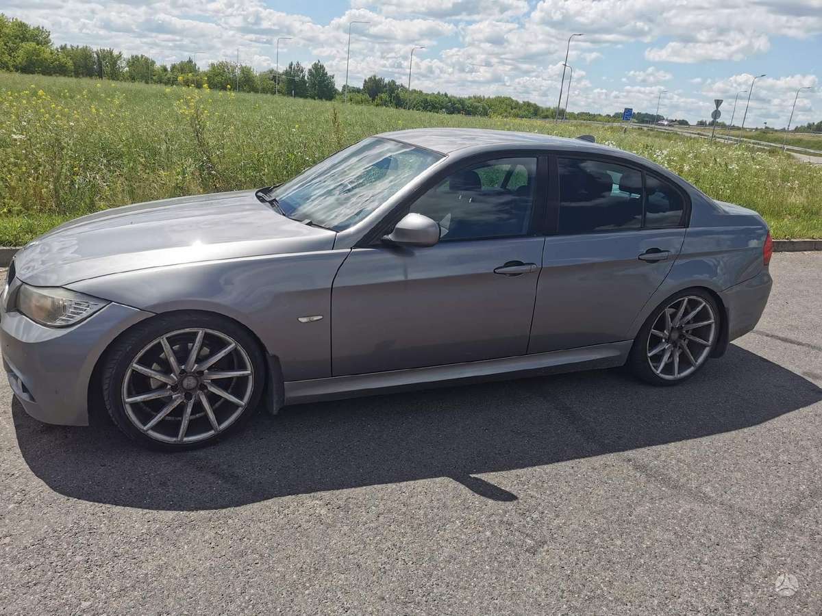 BMW 320 Dalimis