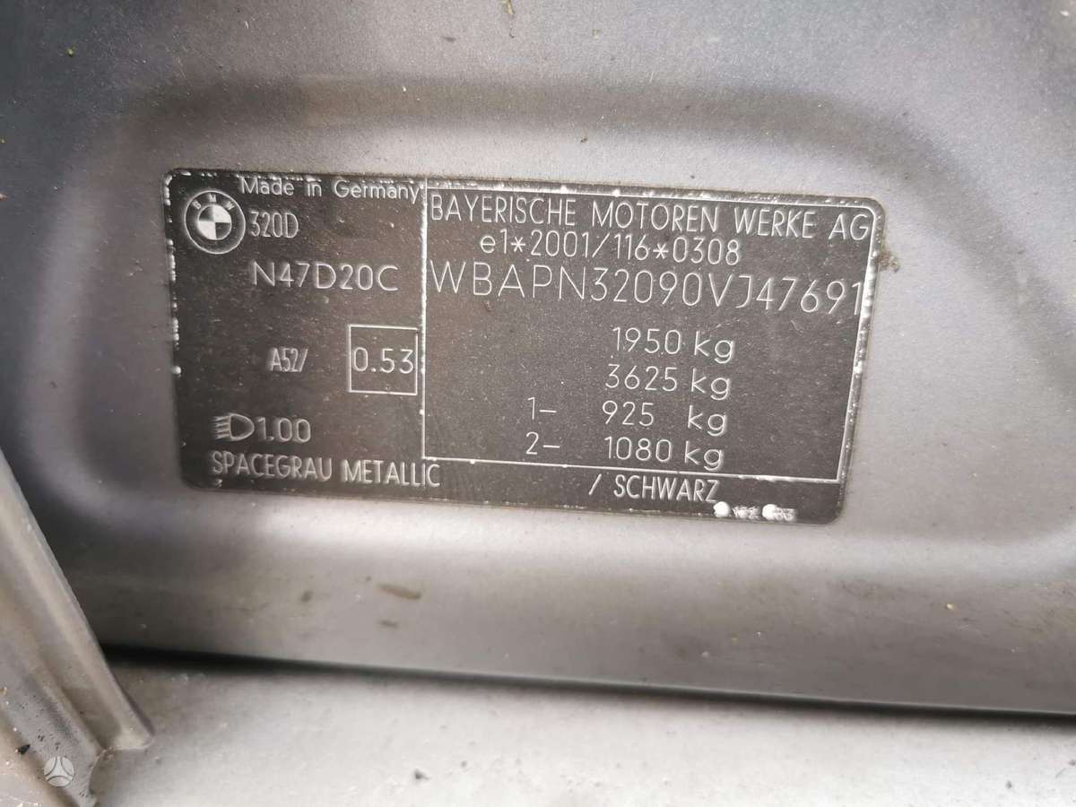 BMW 320 Dalimis