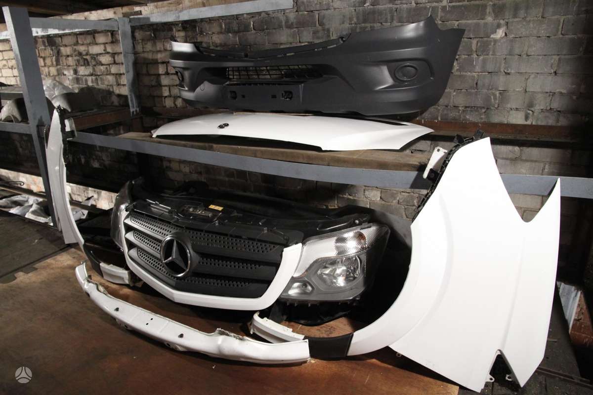 Mercedes-Benz Sprinter, preču