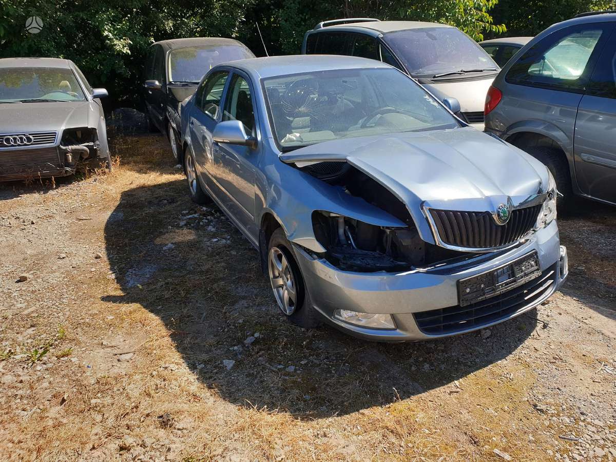 Skoda Octavia dalimis
