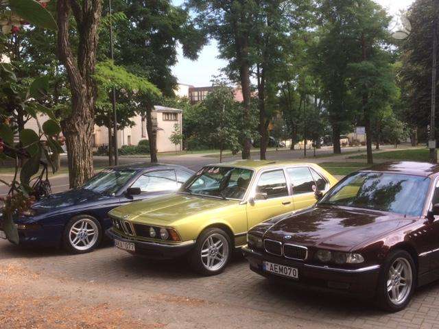 BMW 732, 3.2 l., Седан