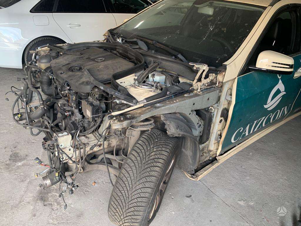 Mercedes-Benz E220 rezerves daļās