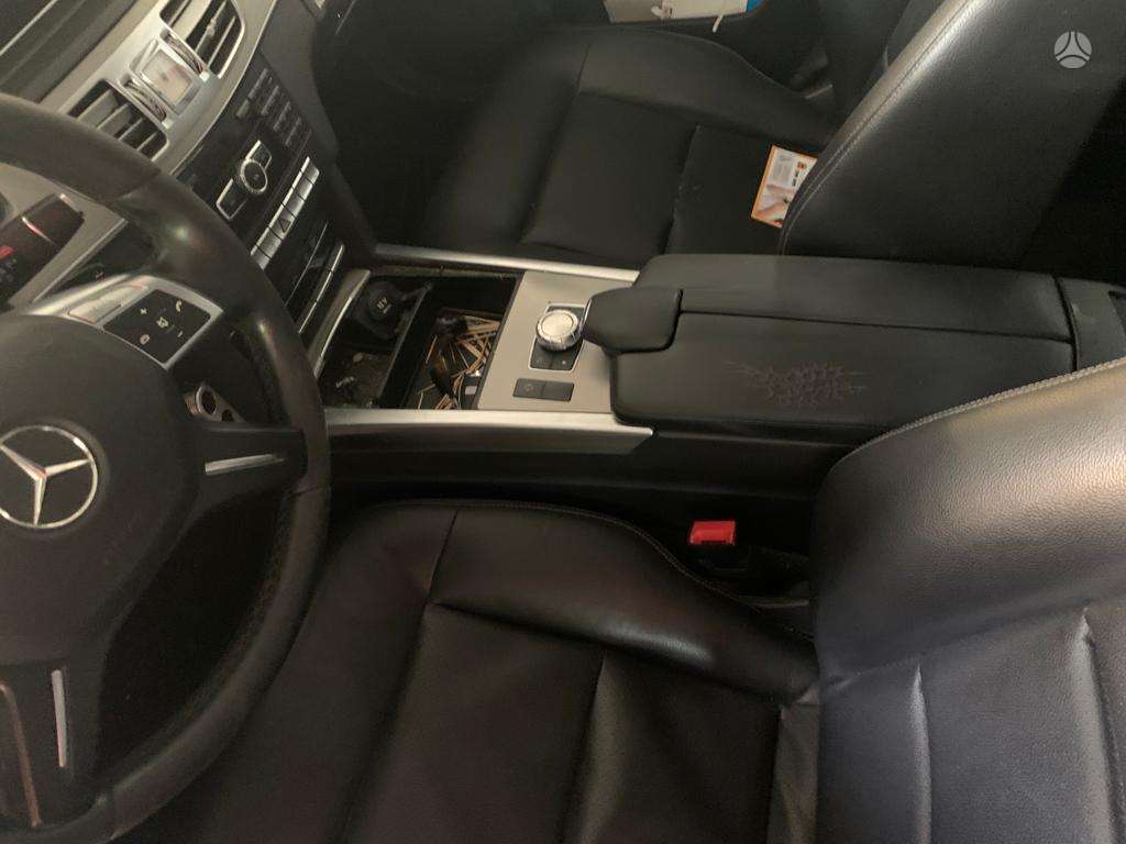 Mercedes-Benz E220 rezerves daļās