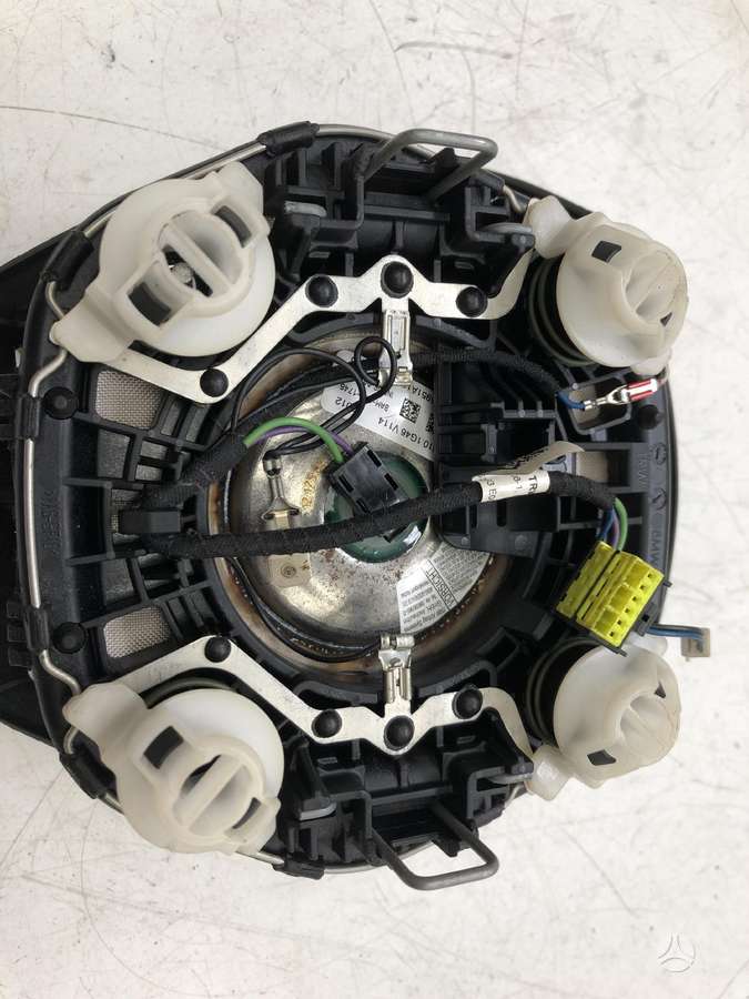 BMW 320 airbags