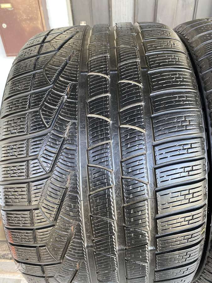 Pirelli Sotto zero, žieminės 295/30 R20