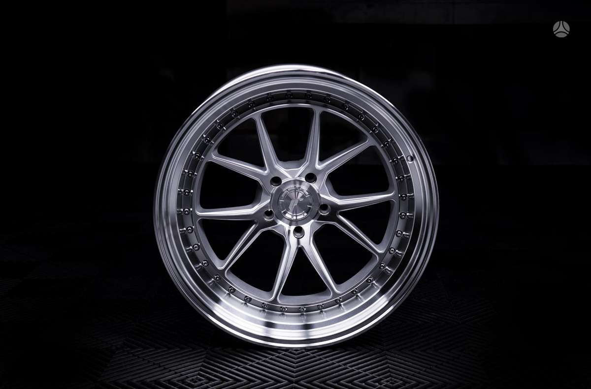 Japan Racing JR39 Silver FlowFormed, light alloy, R19
