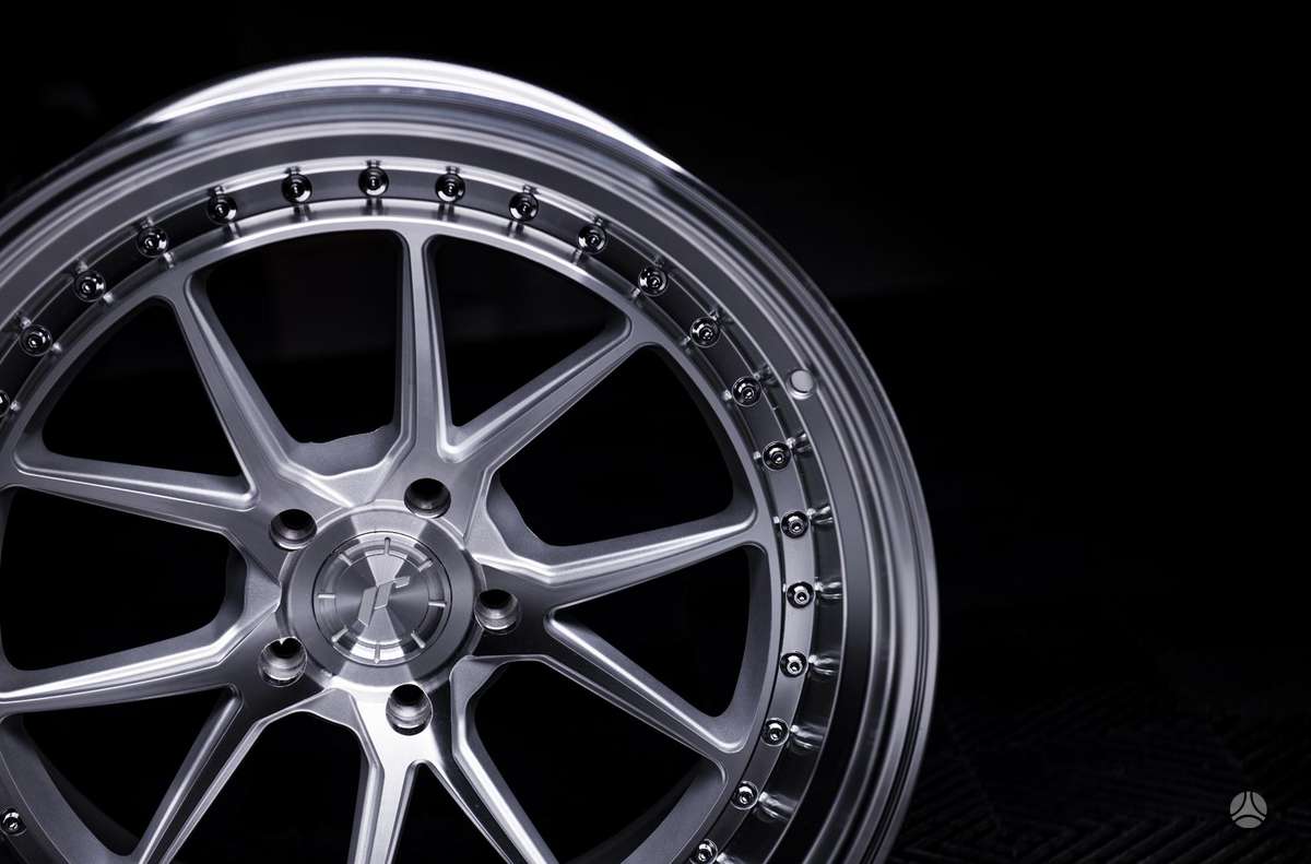 Japan Racing JR39 Silver FlowFormed, light alloy, R19