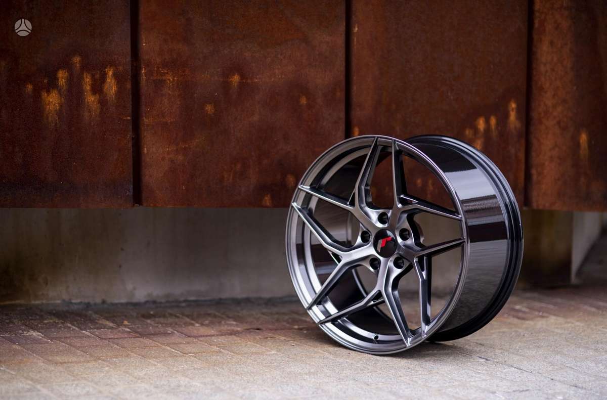 Japan Racing JR35 Hyper Black, light alloy, R19