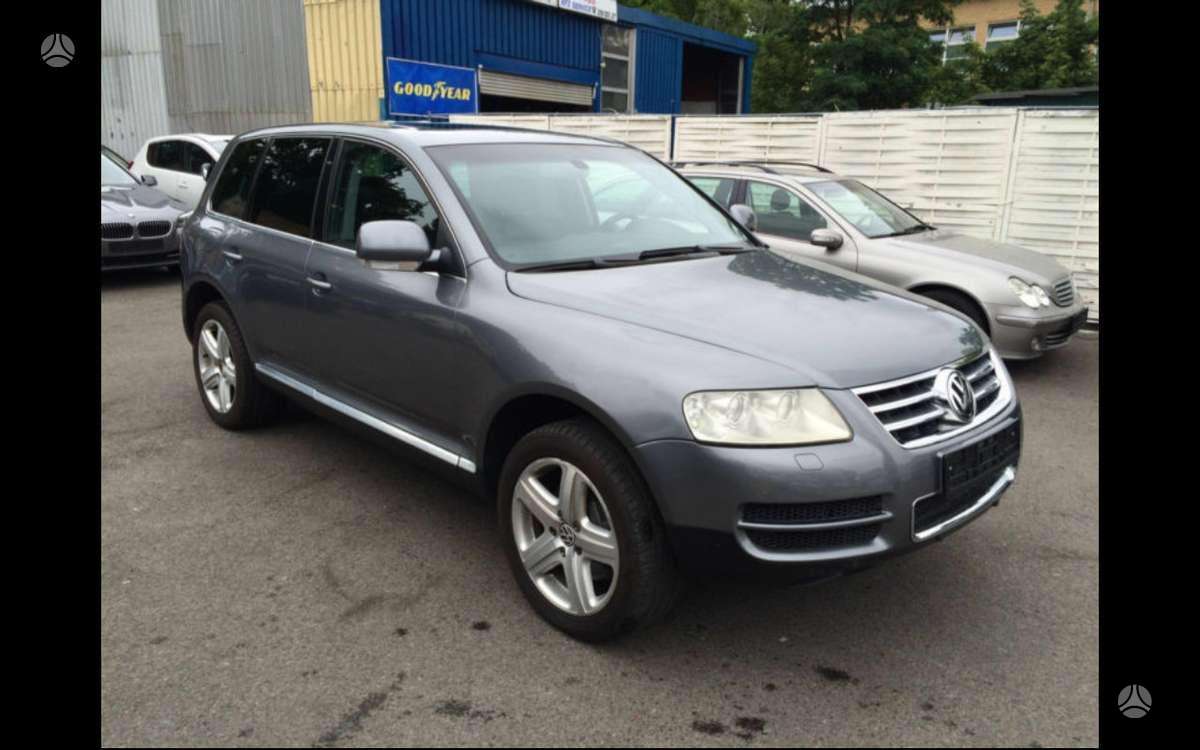 Volkswagen Touareg