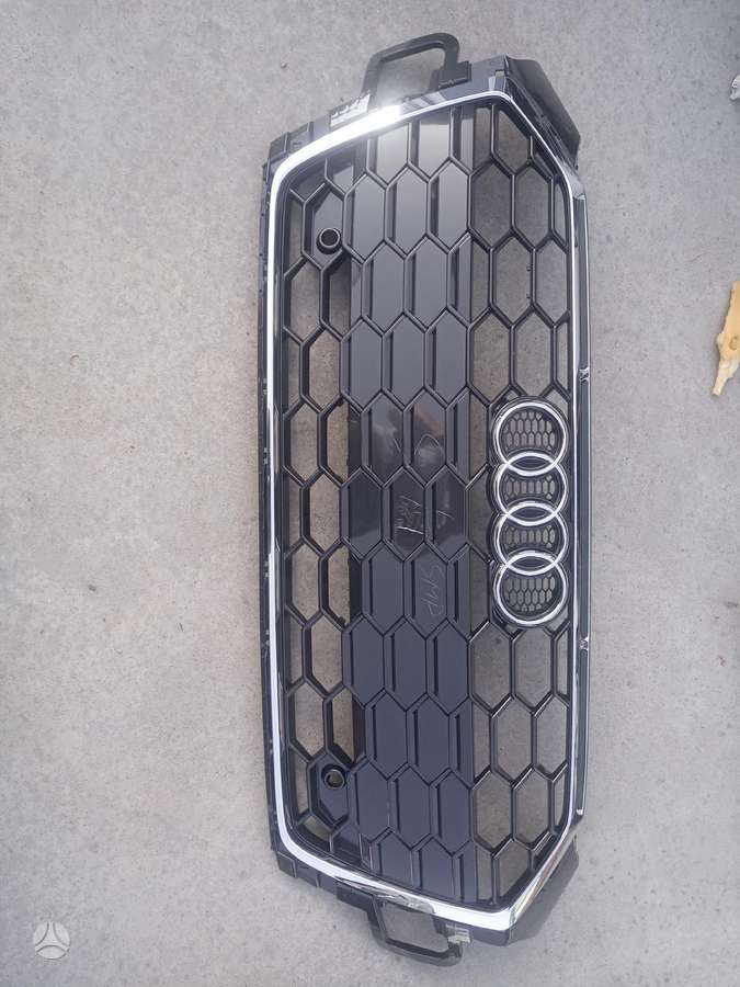 Audi A5 радиаторная решётка