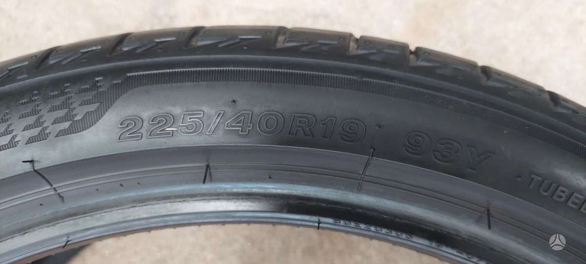 Bridgestone, vasarinės 225/40 R19