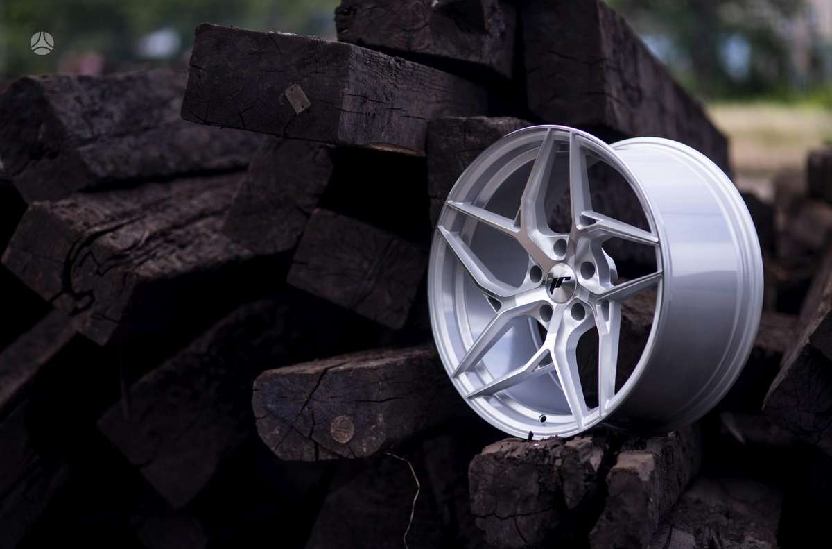 Japan Racing JR35 Silver, light alloy, R19