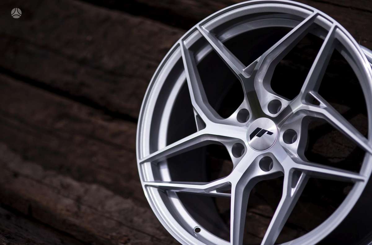 Japan Racing JR35 Silver, light alloy, R19