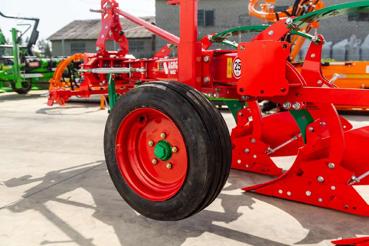 AGRO-MASZ PJR3, plūgai