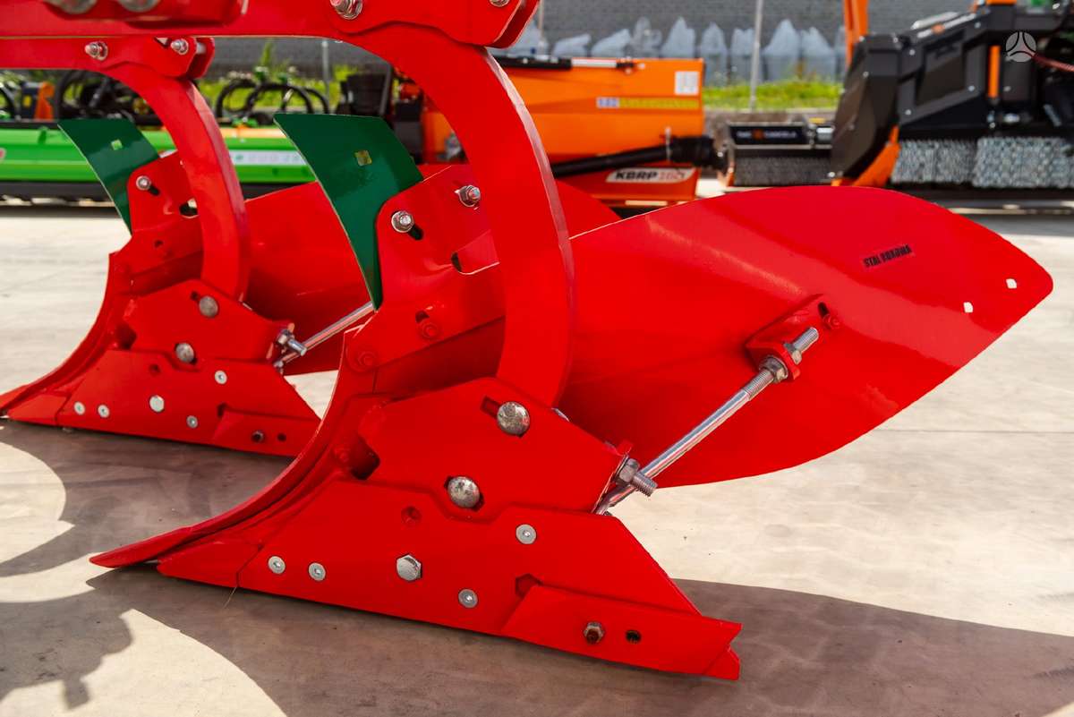AGRO-MASZ PJR3, plūgai