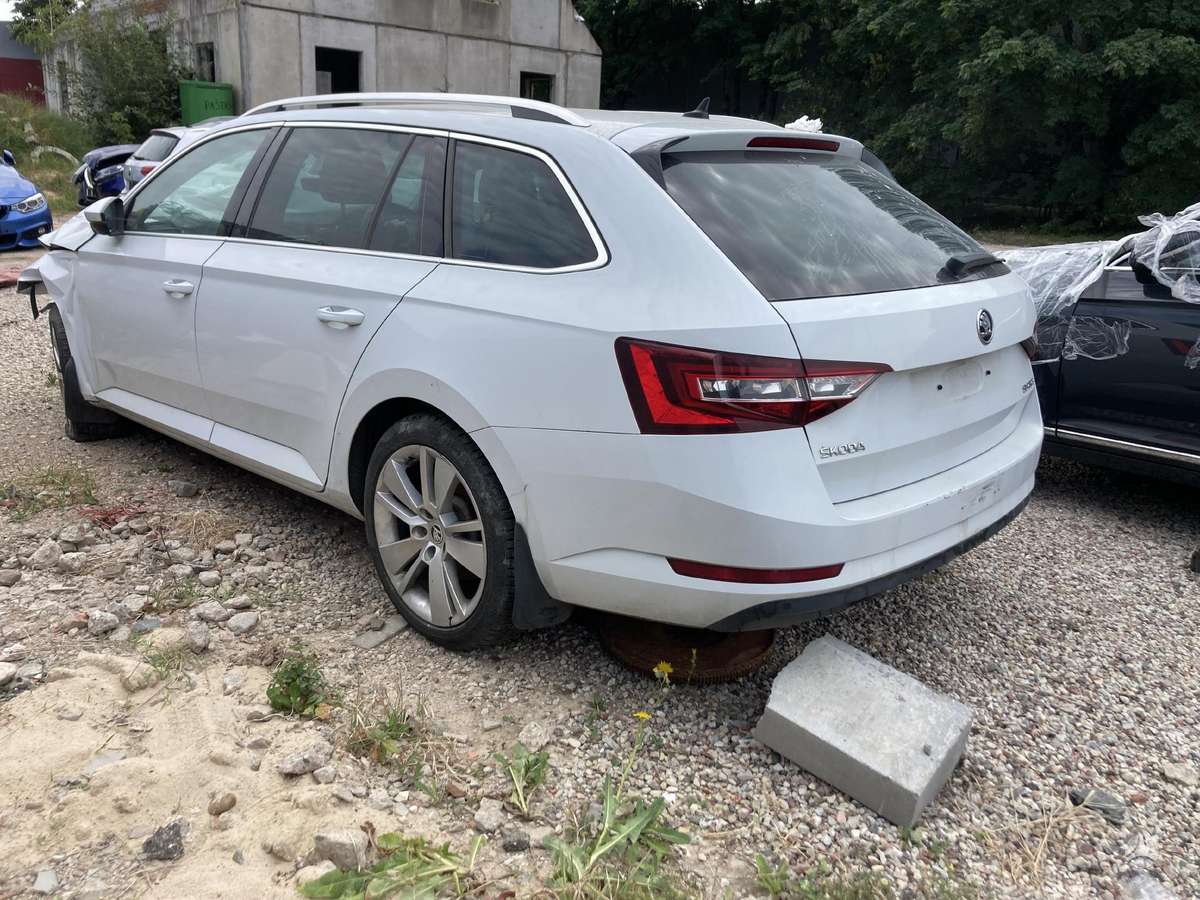 Skoda Superb Variklio kodas dfg