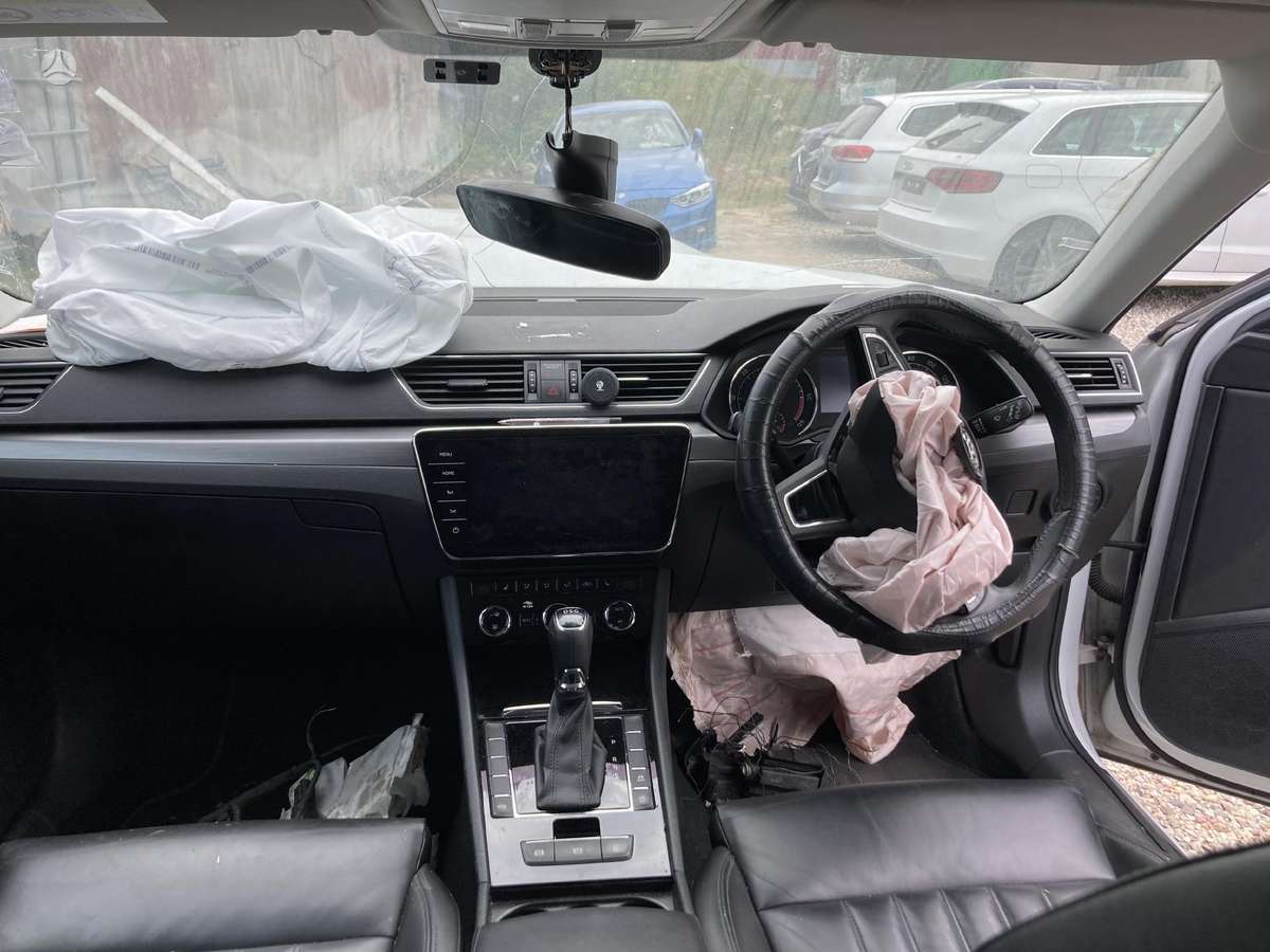 Skoda Superb Variklio kodas dfg