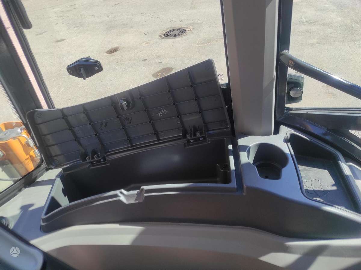 Case 695SV, excavator loader