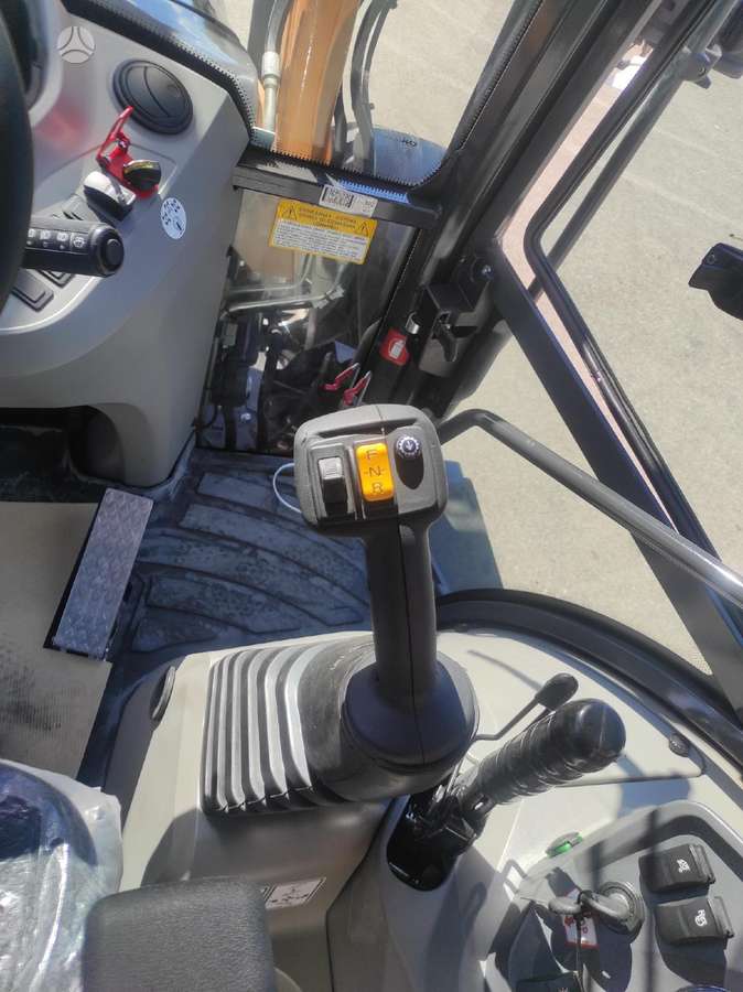 Case 695SV, excavator loader