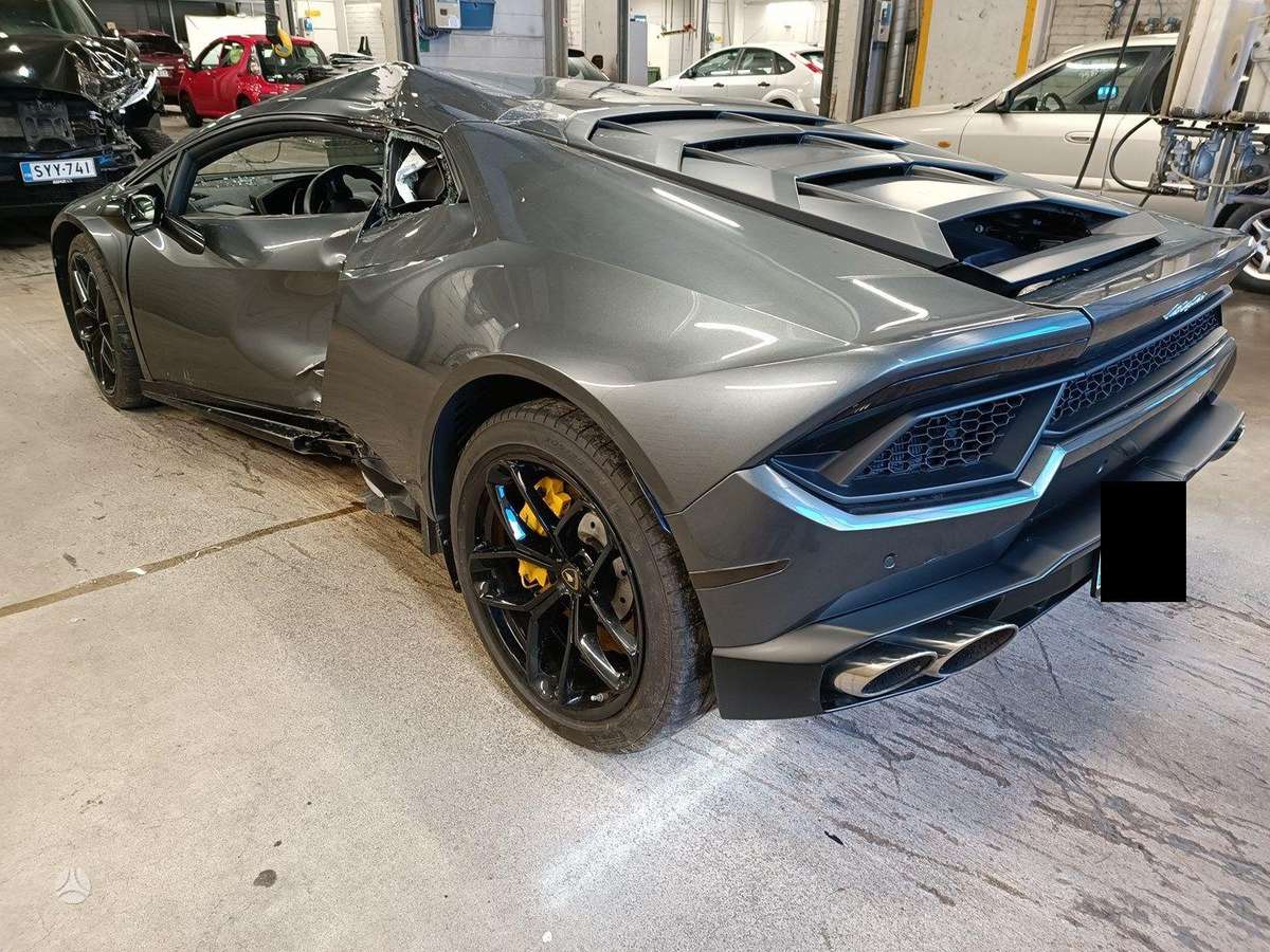 Lamborghini Huracan по частям