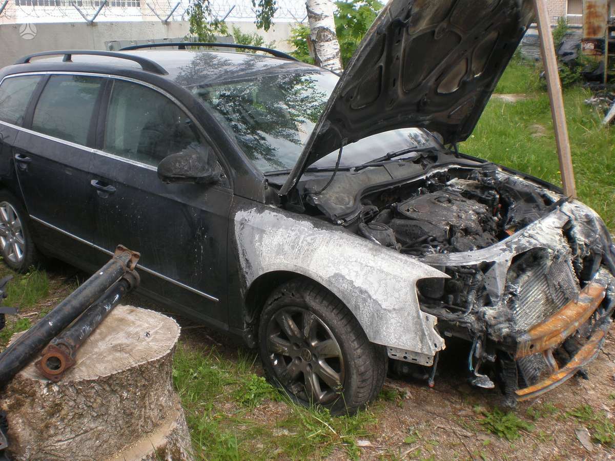 Volkswagen Passat dalimis. Ratu neber