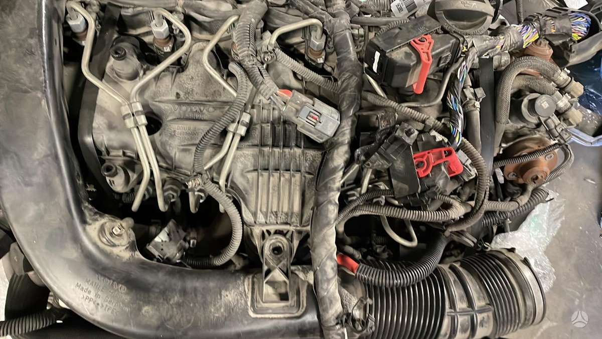 Volvo V70, D5244T14, engine