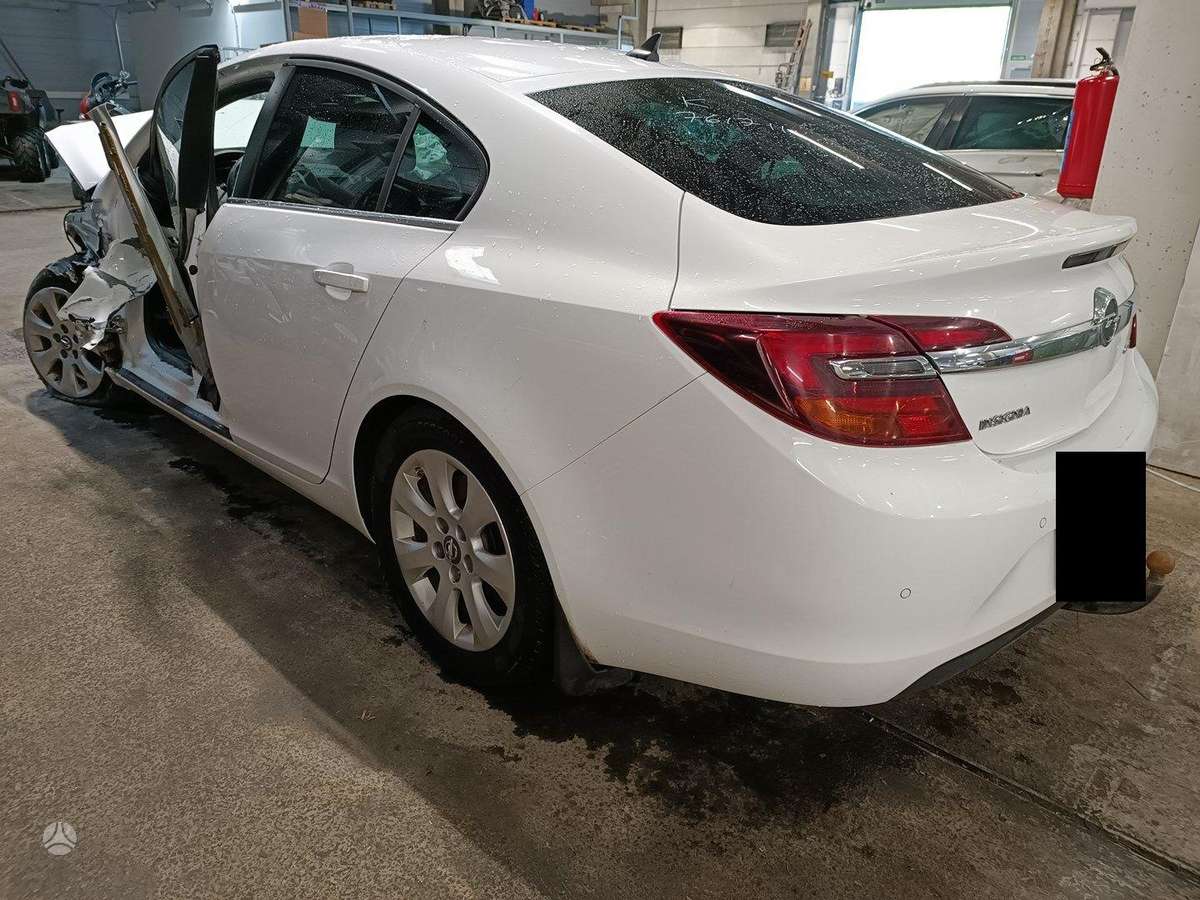 Opel Insignia по частям