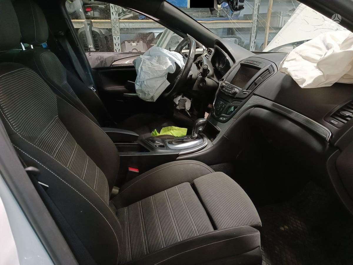 Opel Insignia по частям