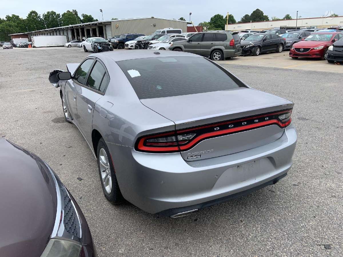 Dodge Charger dalimis. 3 6 5 7