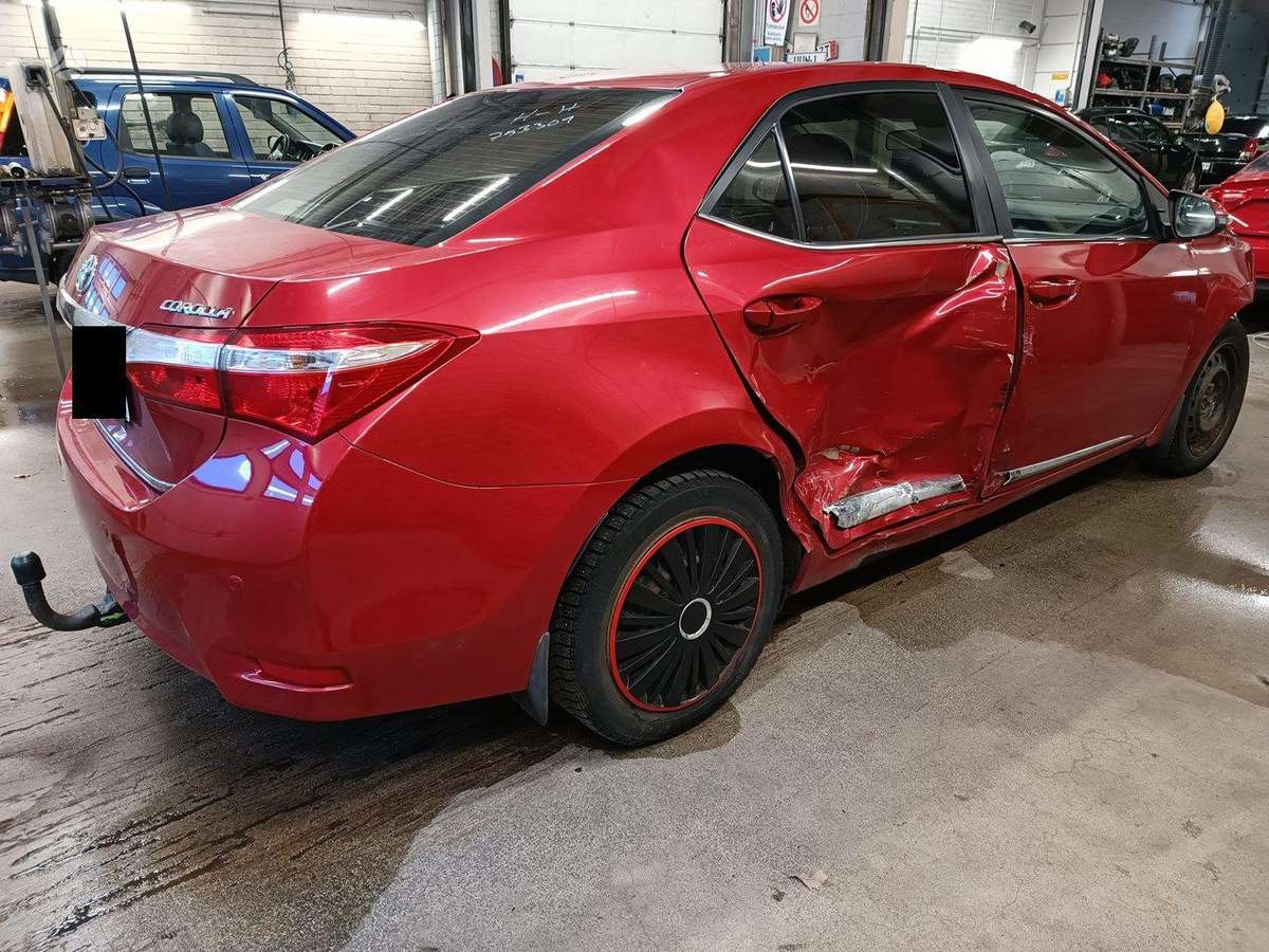 Toyota Corolla for parts