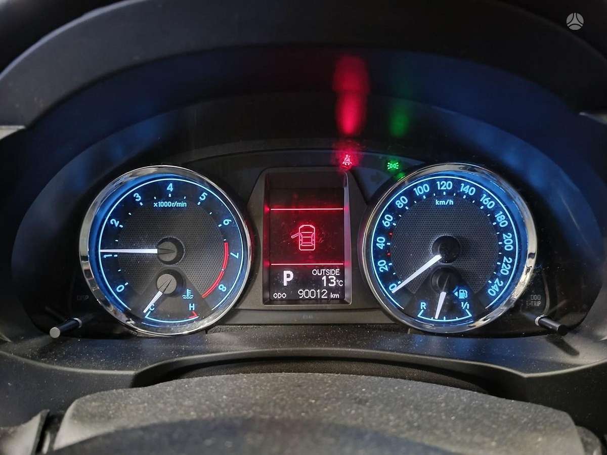 Toyota Corolla по частям