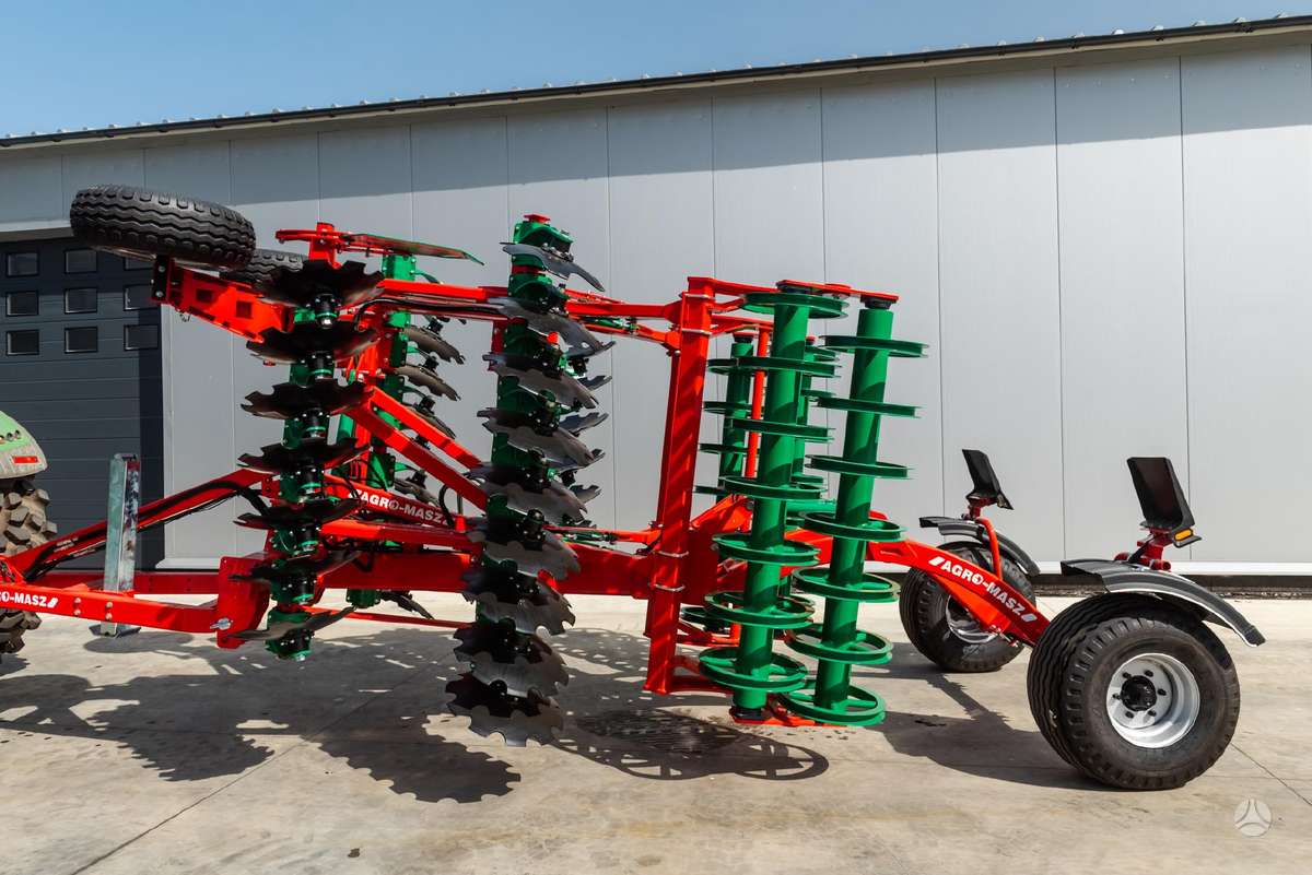 AGRO-MASZ BTH40, скребки, скрубберы