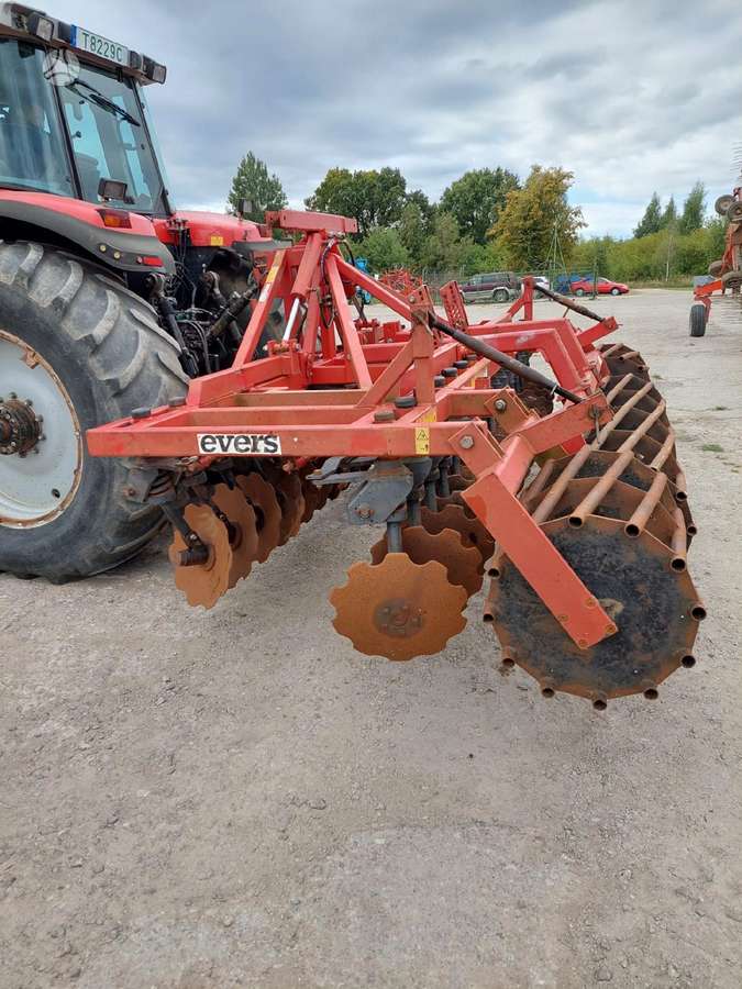 -Kita- EVERS SE400, skutikai, purentuvai