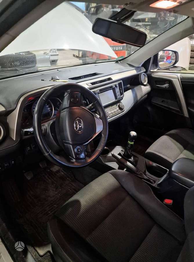 Toyota RAV4 dalimis. Europa