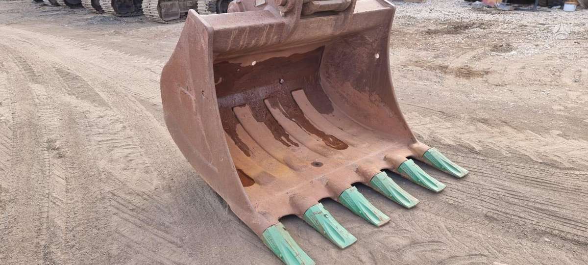 JCB JS290LC, экскаваторы