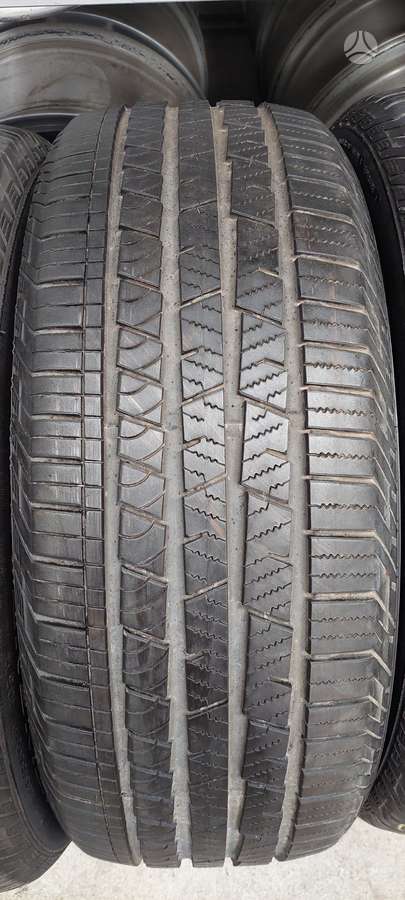 Continental, всесезонные 235/55 R19