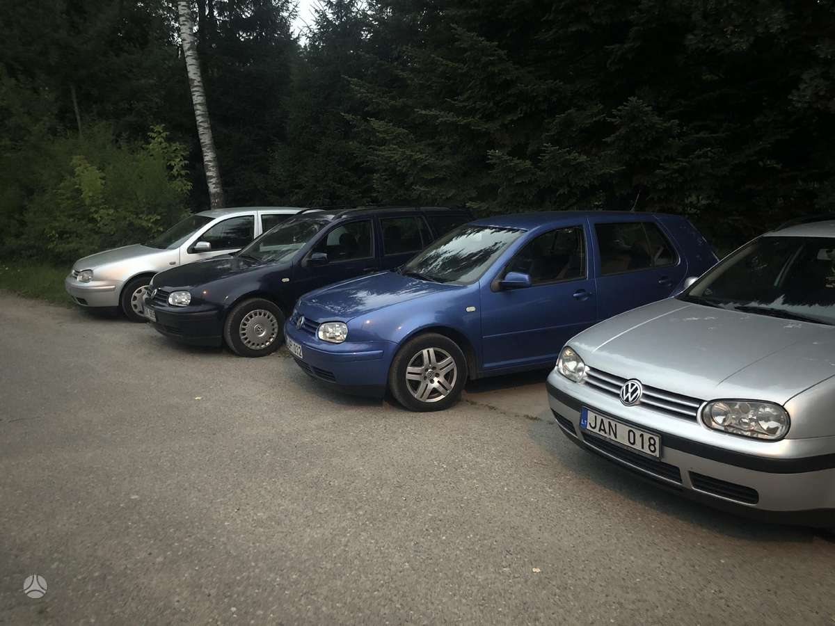 Volkswagen Golf, universalas