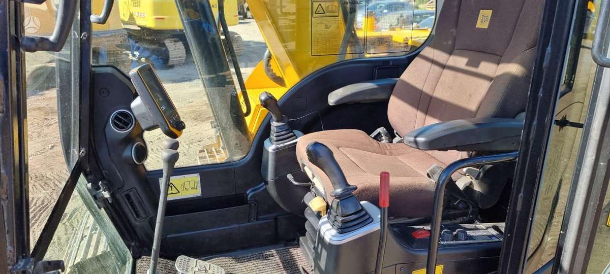 JCB JS145LC+Plus, экскаваторы