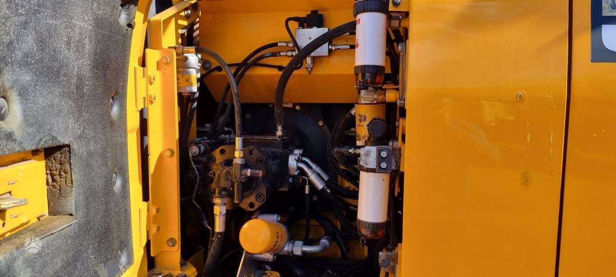 JCB JS145LC+Plus, excavator