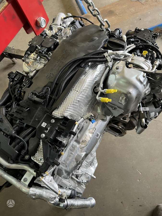 BMW 7 serija двигатель