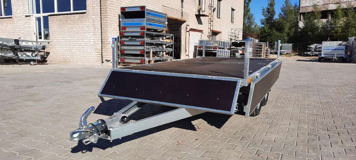 -Kita- Faro Magicus, passenger car trailers