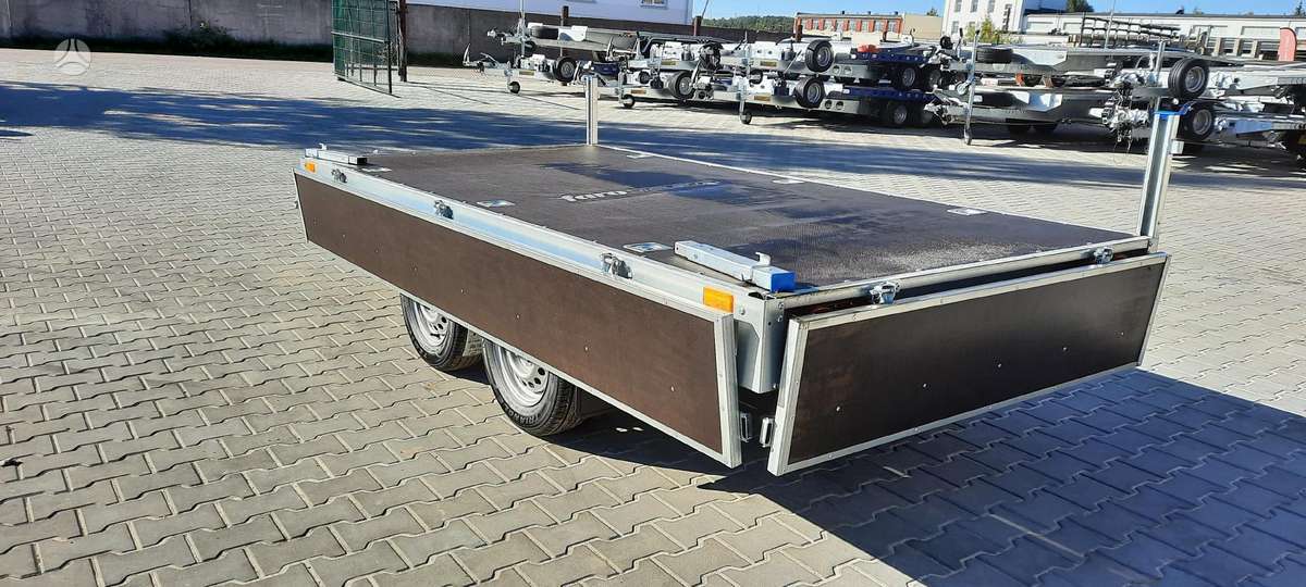 -Kita- Faro Magicus, passenger car trailers