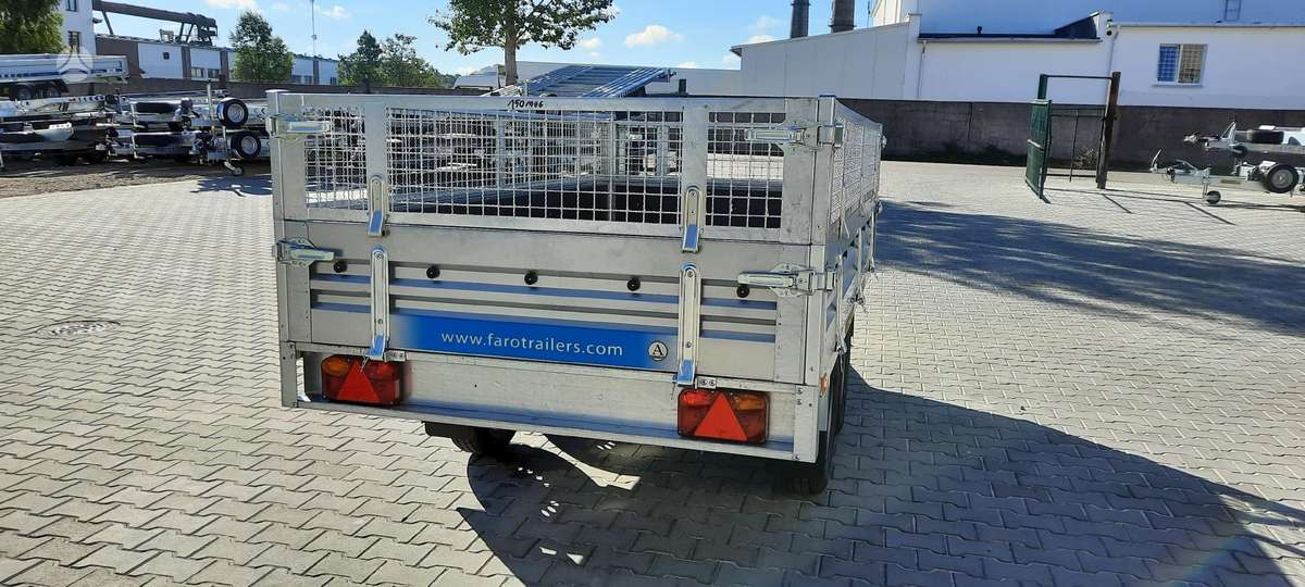 -Kita- Faro Magicus, passenger car trailers