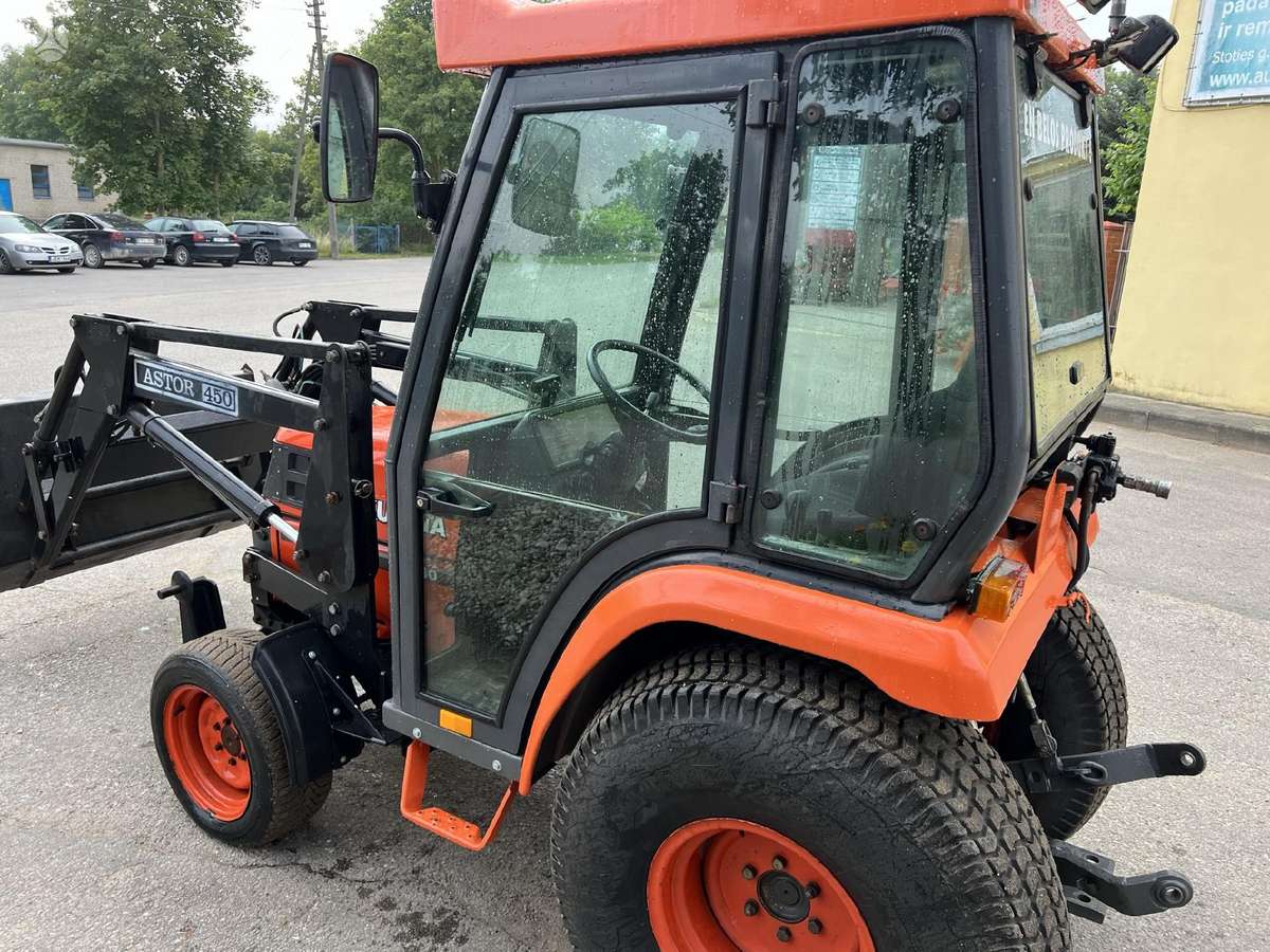 Kubota ST-30, тракторы