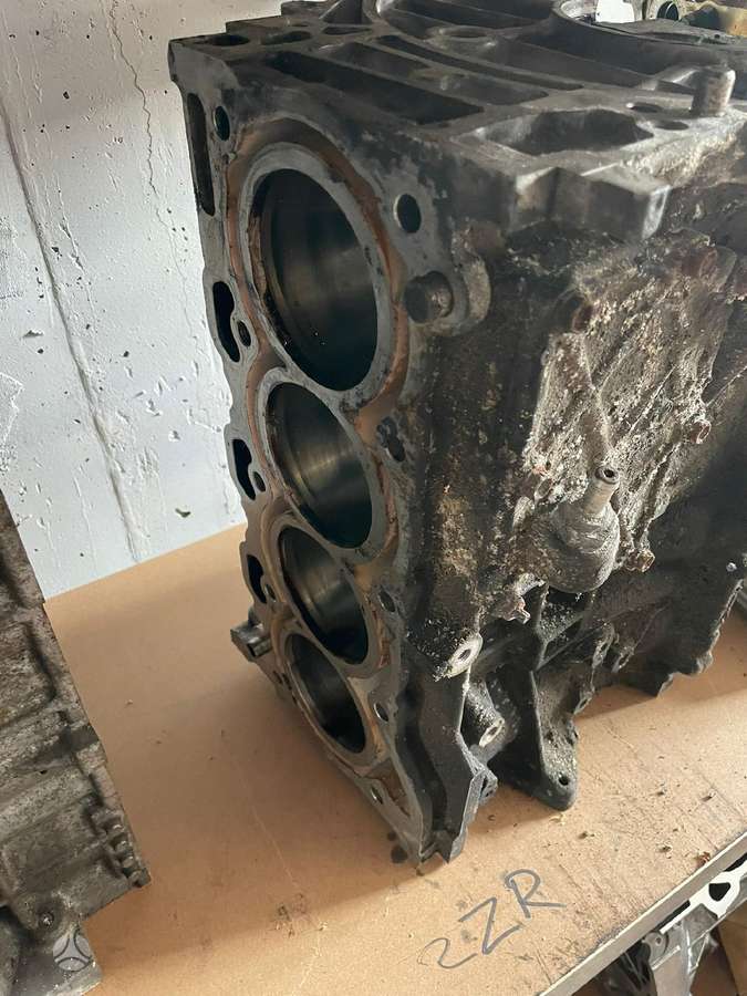 Toyota Corolla, 2ZR, variklio blokas
