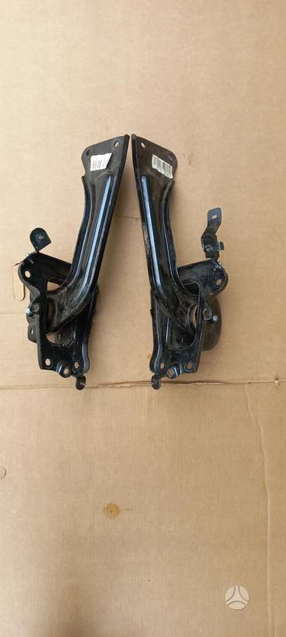 Volvo XC40 doors