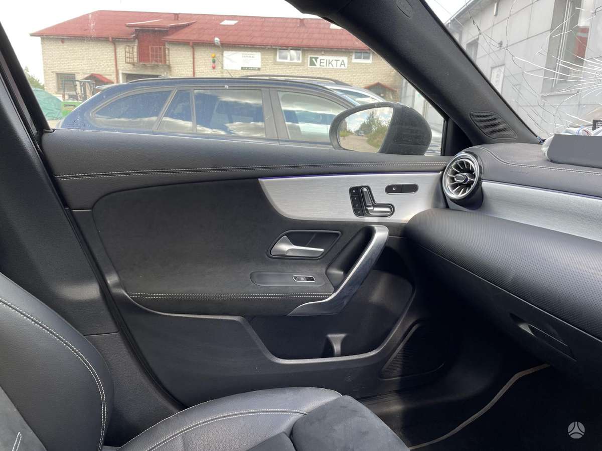 Mercedes-Benz A250 Amg apdaila