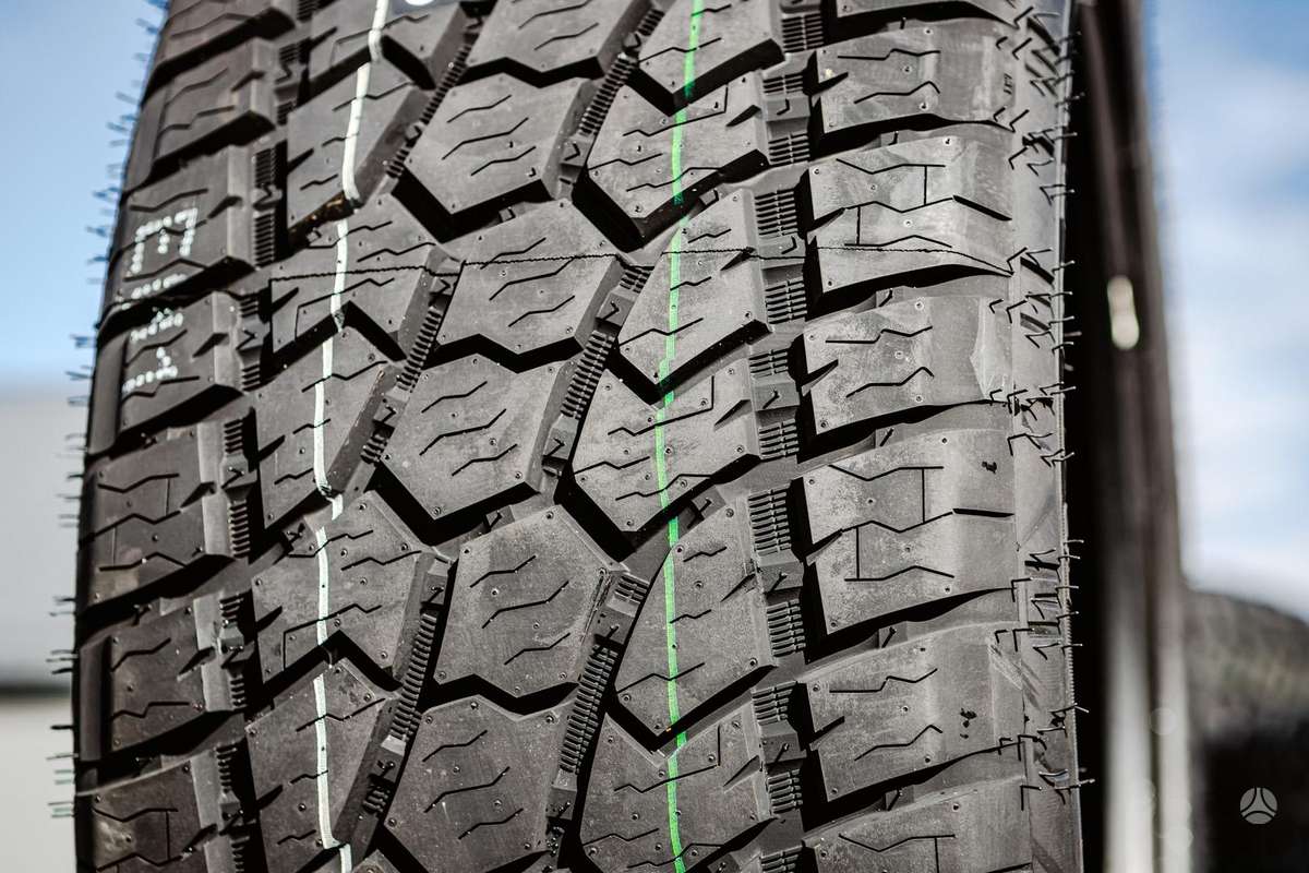 Radar Renegade A/T5, universalios 285/45 R22