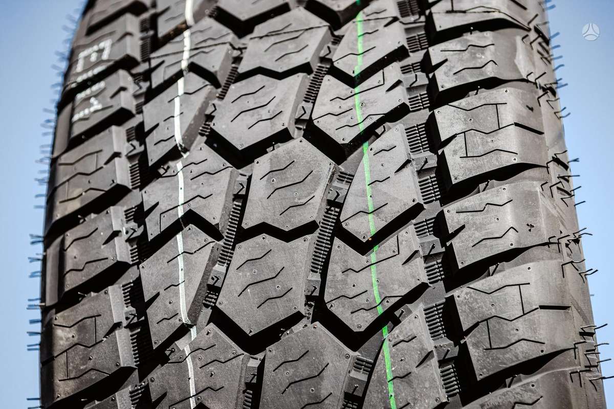 Radar Renegade A/T5, universalios 285/45 R22