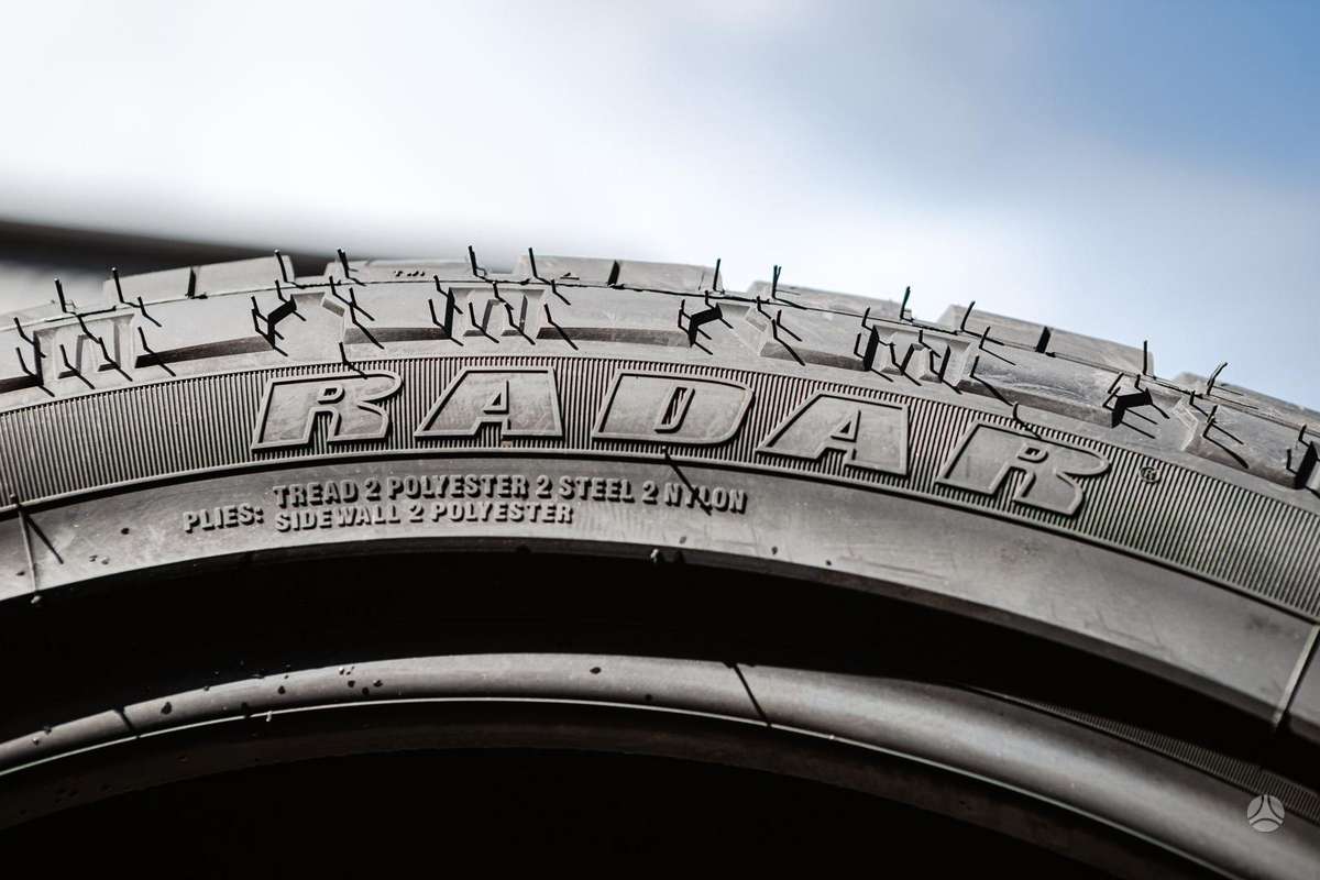 Radar Renegade A/T5, всесезонные 285/45 R22